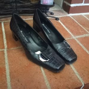 A Etienne Aigner heels